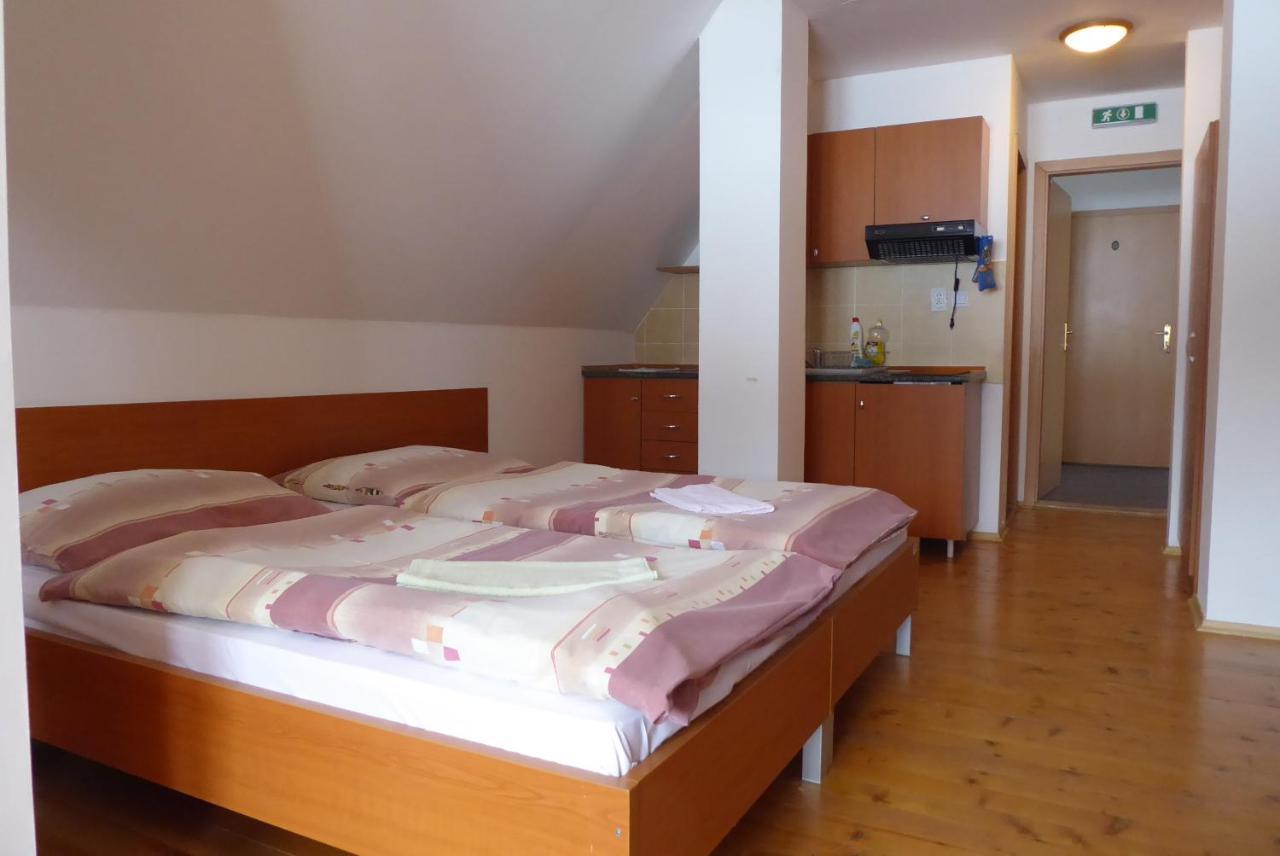 Appartamento Tri Studnicky Sprava Tanapu Vysoké Tatry Esterno foto